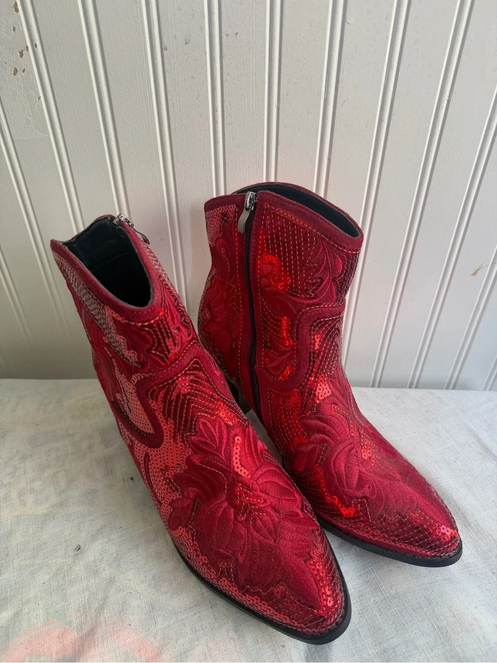 None standout red
